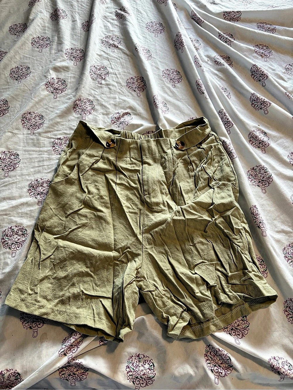 Women's Olive Cargo Shorts